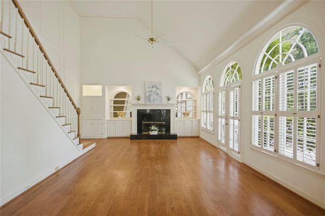 302 Barclay Place, Woodstock, GA 30189