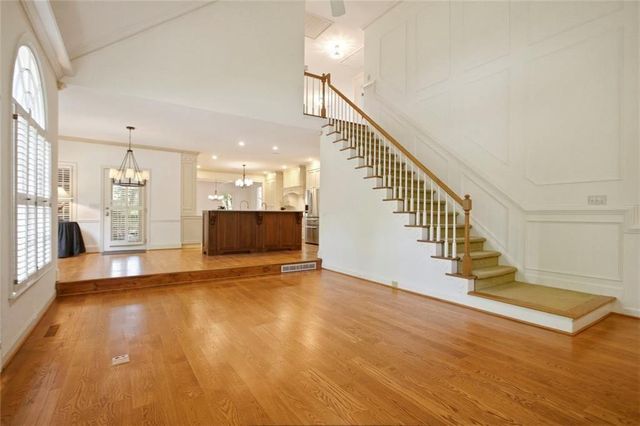 302 Barclay Place, Woodstock, GA 30189