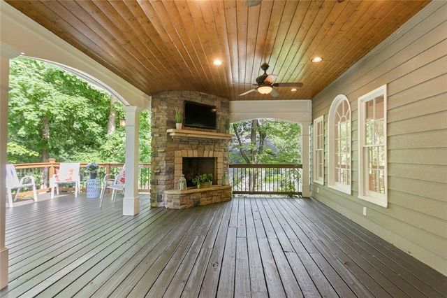 302 Barclay Place, Woodstock, GA 30189