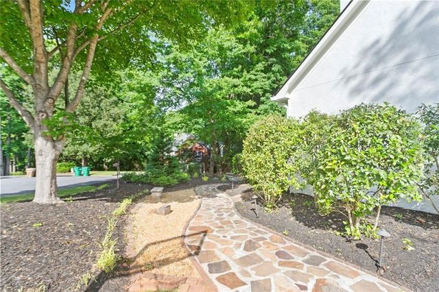 302 Barclay Place, Woodstock, GA 30189