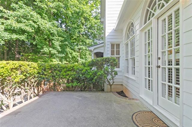 302 Barclay Place, Woodstock, GA 30189