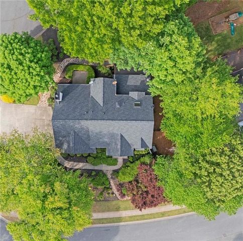 302 Barclay Place, Woodstock, GA 30189
