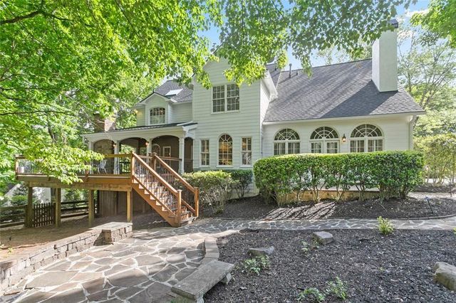 302 Barclay Place, Woodstock, GA 30189