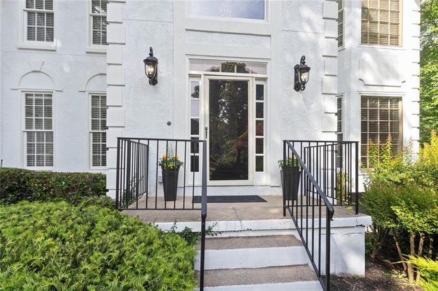 302 Barclay Place, Woodstock, GA 30189