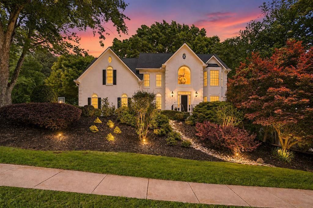 302 Barclay Place, Woodstock, GA 30189