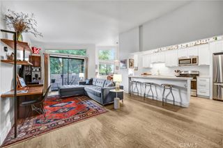 5805 Whitsett Avenue 201, Valley Village, CA 91607