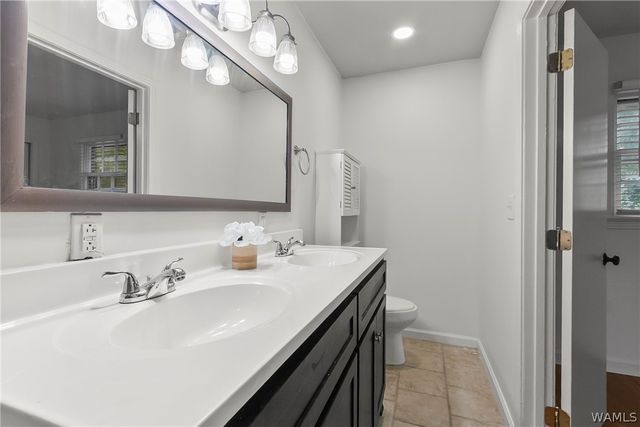 1429- Heritage, Tuscaloosa, AL 35406