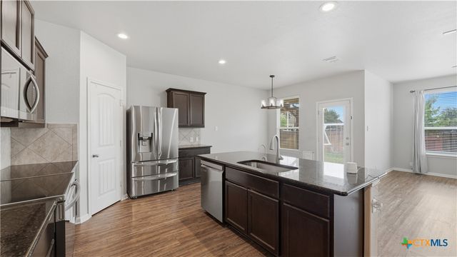 484 Copper Hill Drive, New Braunfels, TX 78130