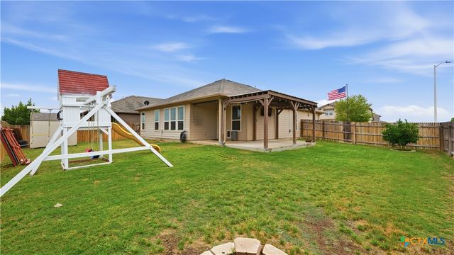 484 Copper Hill Drive, New Braunfels, TX 78130