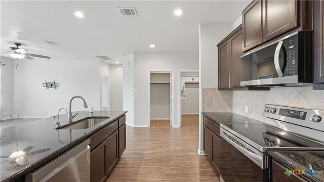 484 Copper Hill Drive, New Braunfels, TX 78130