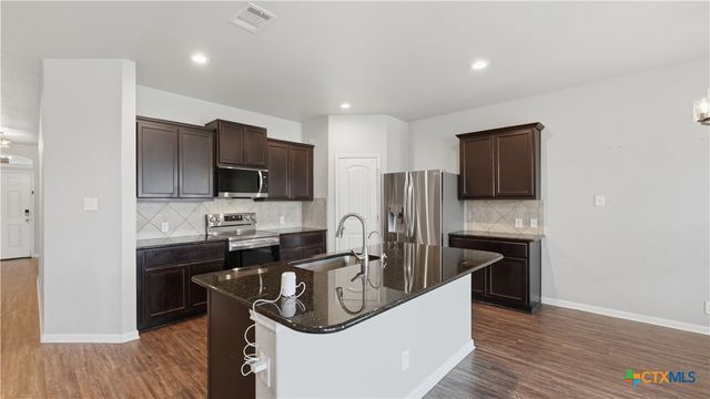 484 Copper Hill Drive, New Braunfels, TX 78130