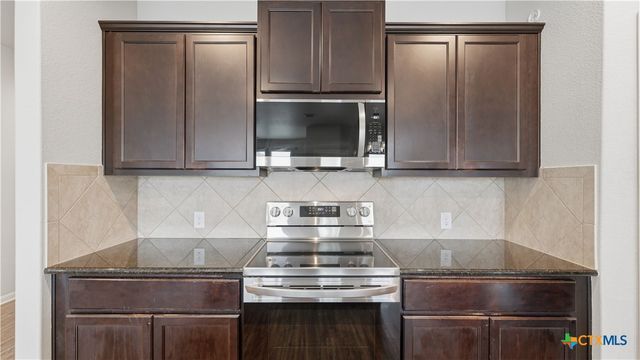 484 Copper Hill Drive, New Braunfels, TX 78130