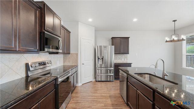 484 Copper Hill Drive, New Braunfels, TX 78130