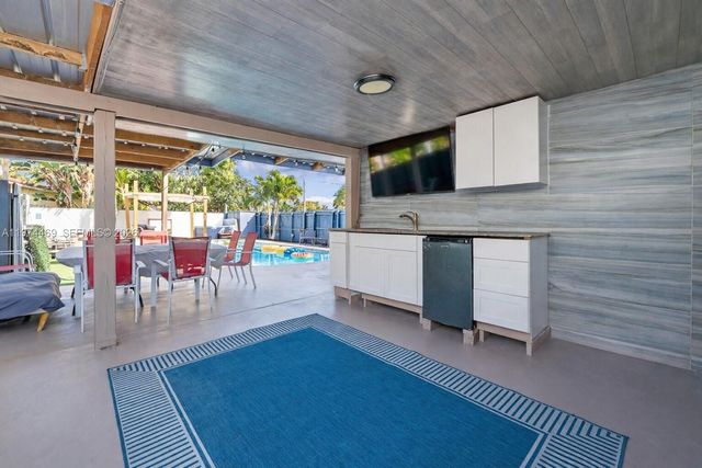 1300 NW 7th Ave, Fort Lauderdale, FL 33311