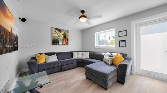 1300 NW 7th Ave, Fort Lauderdale, FL 33311