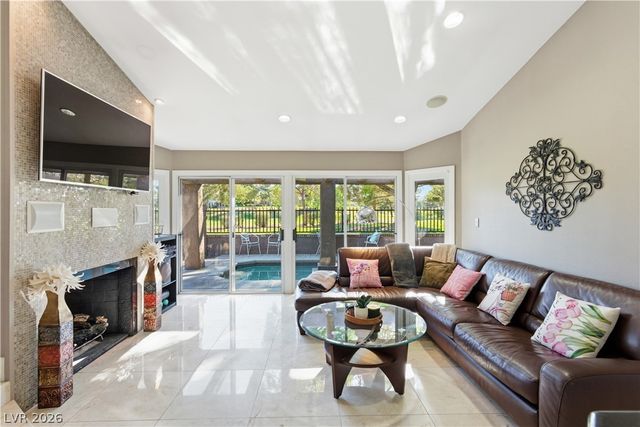 7147 Mission Hills Drive, Las Vegas, NV 89113