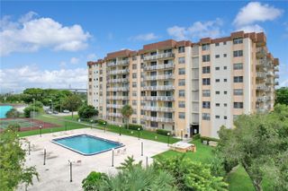 15600 NW 7th Ave 701, Miami, FL 33169