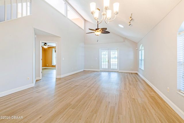 255 Braeburn Circle, Daytona Beach, FL 32114