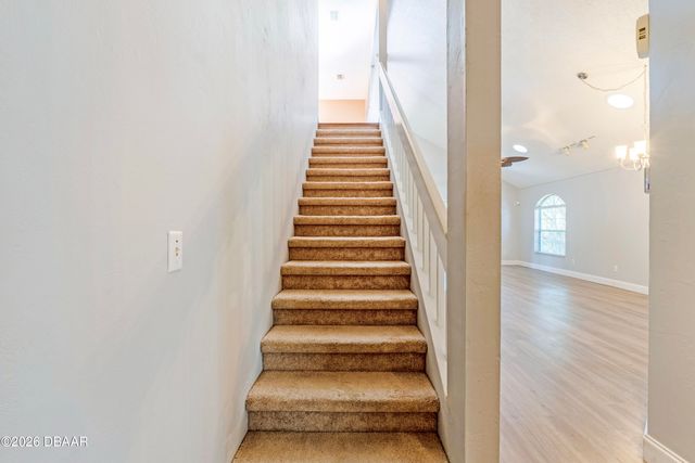 255 Braeburn Circle, Daytona Beach, FL 32114