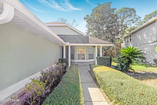 255 Braeburn Circle, Daytona Beach, FL 32114