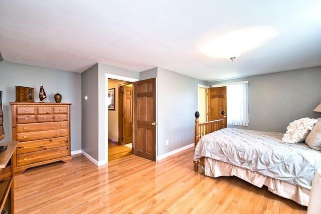 70 River Road, Somerset, MA 02726