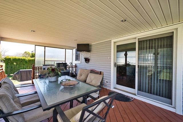 70 River Road, Somerset, MA 02726