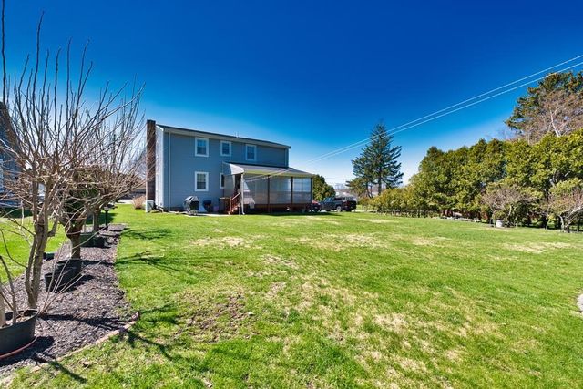 70 River Road, Somerset, MA 02726