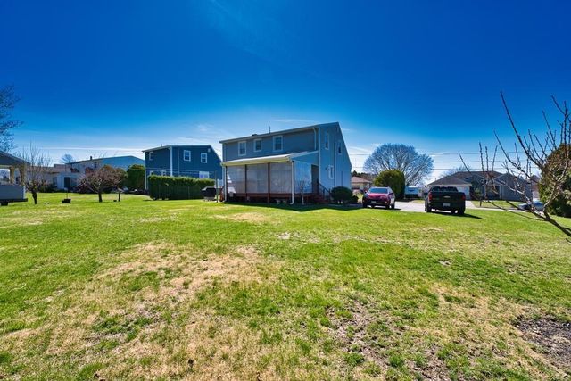 70 River Road, Somerset, MA 02726