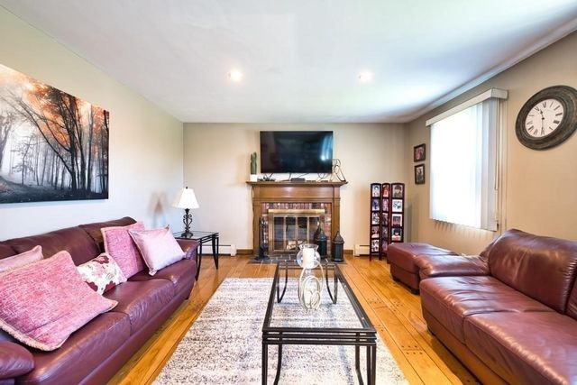 70 River Road, Somerset, MA 02726