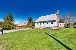 70 River Road, Somerset, MA 02726
