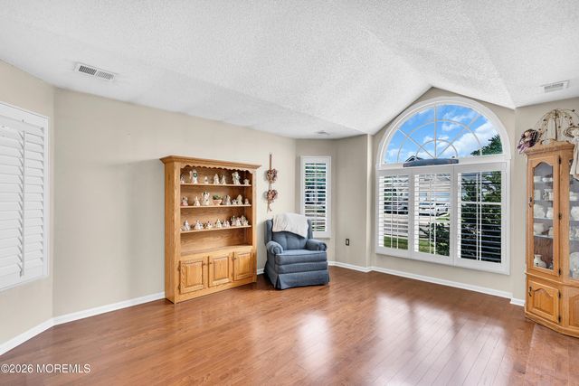 1417 Burr Oak Road, Toms River, NJ 08755