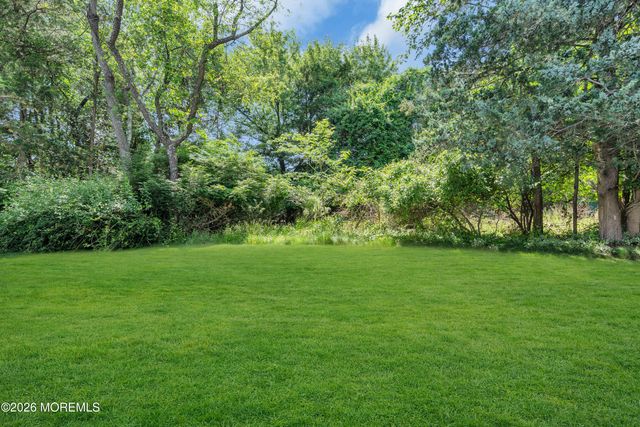 1417 Burr Oak Road, Toms River, NJ 08755
