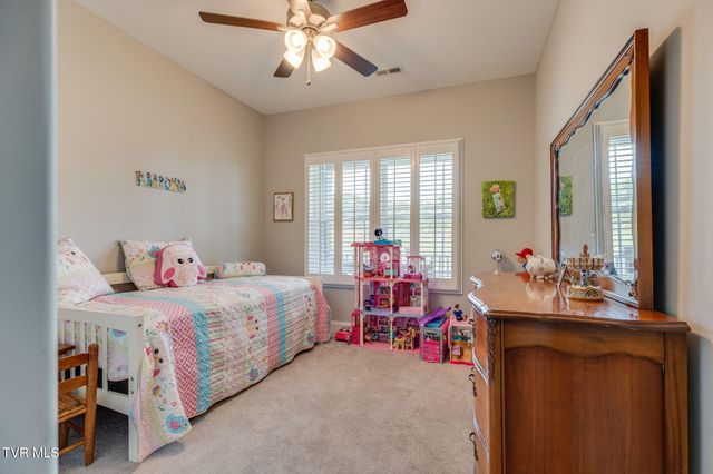 3305 Cottage Green Court, Kingsport, TN 37664