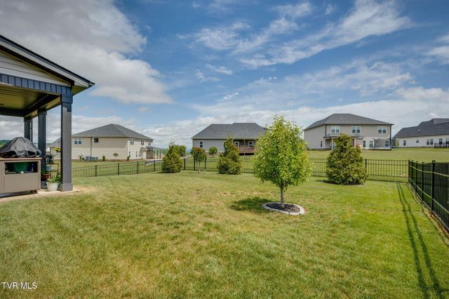 3305 Cottage Green Court, Kingsport, TN 37664