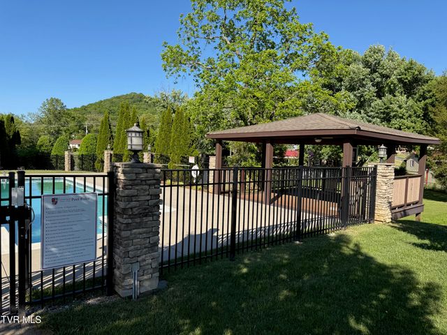 3305 Cottage Green Court, Kingsport, TN 37664
