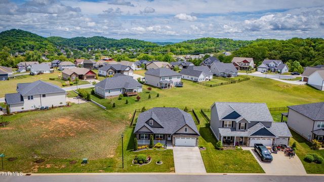 3305 Cottage Green Court, Kingsport, TN 37664