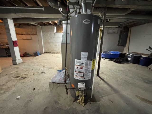 1517 E Stockbridge Avenue, Kalamazoo, MI 49001