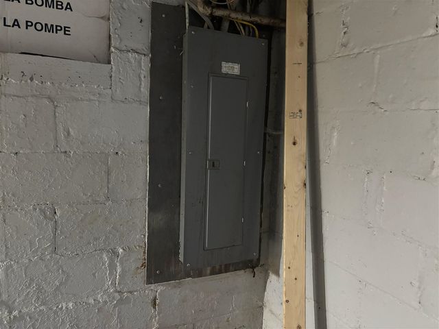 1517 E Stockbridge Avenue, Kalamazoo, MI 49001