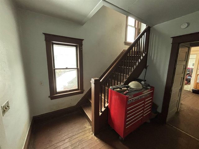 1517 E Stockbridge Avenue, Kalamazoo, MI 49001