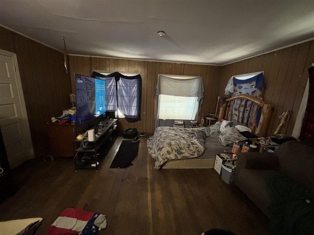 1517 E Stockbridge Avenue, Kalamazoo, MI 49001