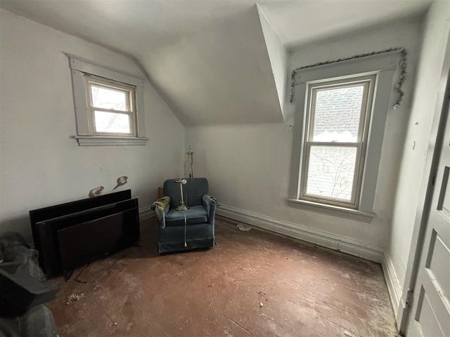 1517 E Stockbridge Avenue, Kalamazoo, MI 49001