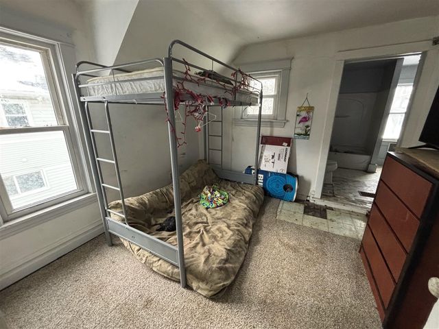 1517 E Stockbridge Avenue, Kalamazoo, MI 49001