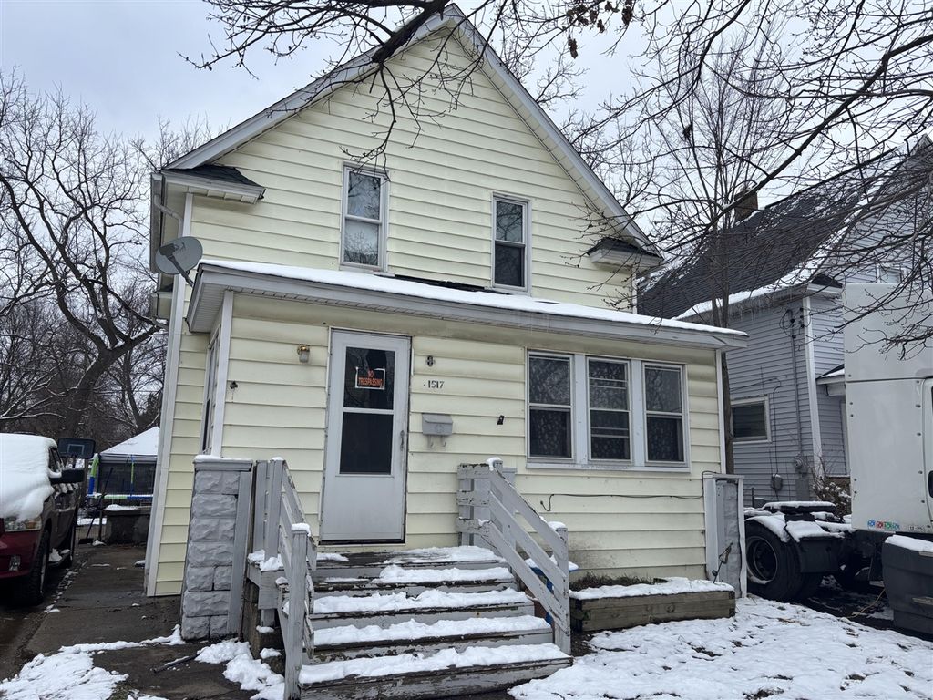 1517 E Stockbridge Avenue, Kalamazoo, MI 49001