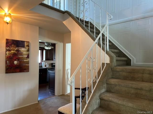 32 Columbine Lane, Kings Park, NY 11754