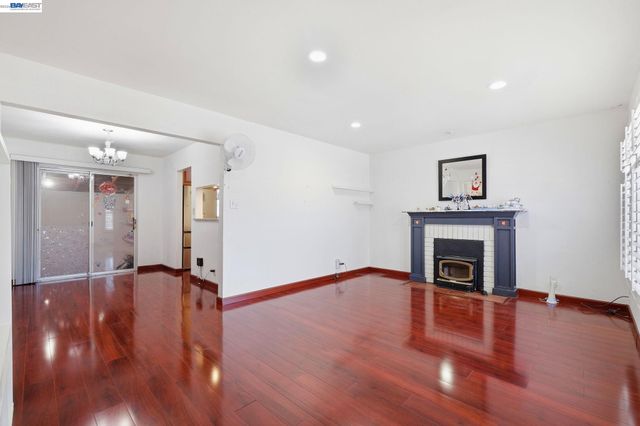 2043 Reynolds St, San Leandro, CA 94577