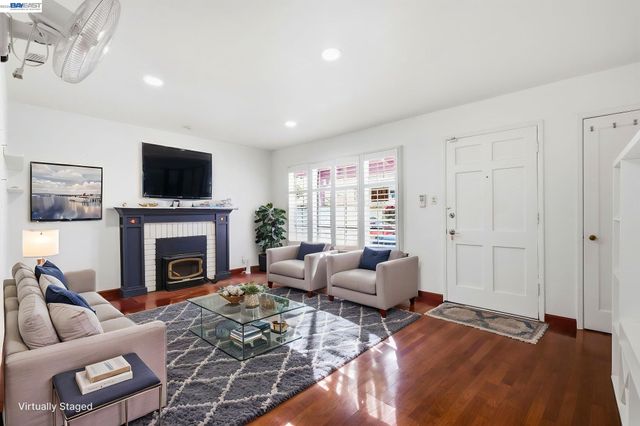 2043 Reynolds St, San Leandro, CA 94577
