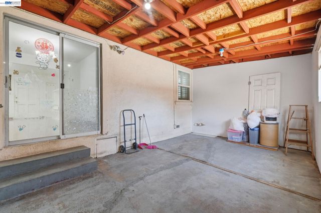 2043 Reynolds St, San Leandro, CA 94577