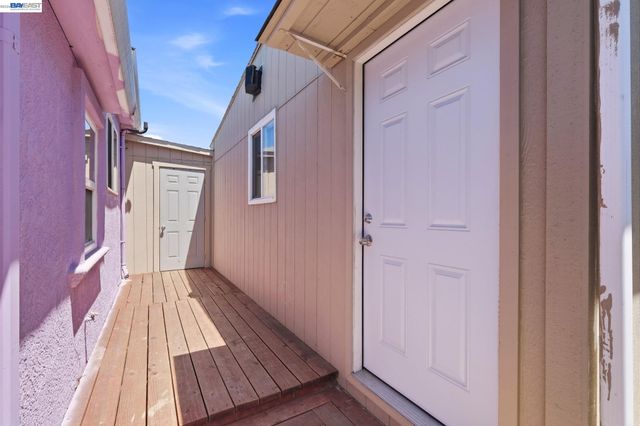 2043 Reynolds St, San Leandro, CA 94577