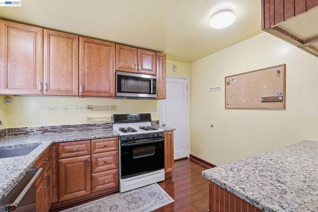 2043 Reynolds St, San Leandro, CA 94577