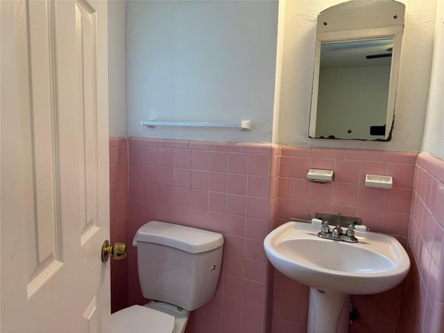 4013 Newshire Drive, Houston, TX 77025